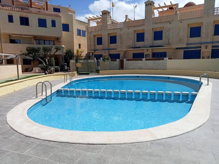Apartamento En Los Nietos Con Piscina Comunitaria. Eksteriør bilde