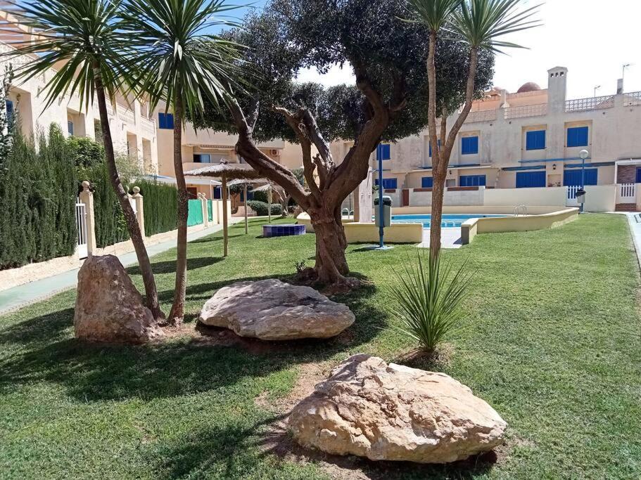 Apartamento En Los Nietos Con Piscina Comunitaria. Eksteriør bilde